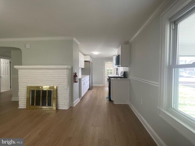 222 W PARK AVE, Hamilton, NJ 08610