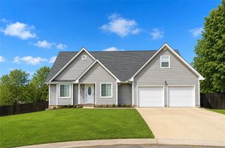 4521 Park Ten Court, Leavenworth, KS 66048