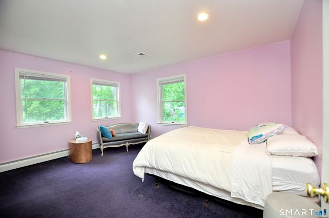 44 Miamis Road, West Hartford, CT 06117