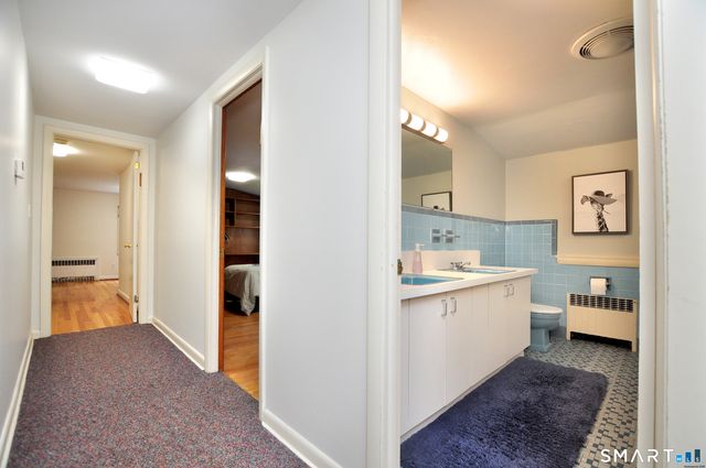 44 Miamis Road, West Hartford, CT 06117