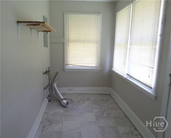 33 Russell Avenue, Garden City, GA 31408