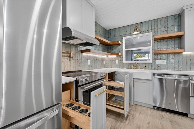 620 FAIR WINDS DRIVE 620, Nokomis, FL 34275