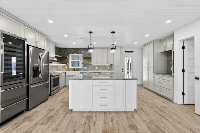 620 FAIR WINDS DRIVE 620, Nokomis, FL 34275