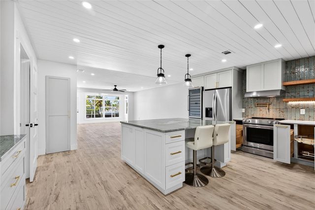 620 FAIR WINDS DRIVE 620, Nokomis, FL 34275