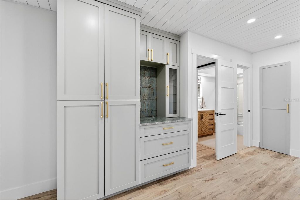 Image 16 of property listing at 620 FAIR WINDS DRIVE 620, Nokomis, FL 34275