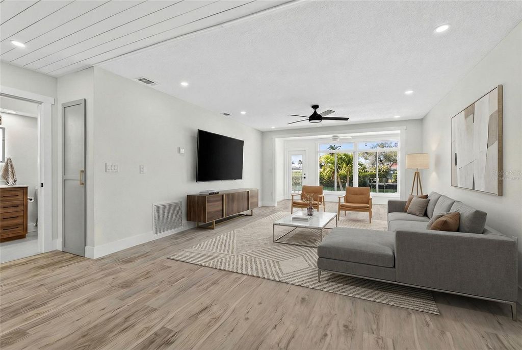 Image 17 of property listing at 620 FAIR WINDS DRIVE 620, Nokomis, FL 34275