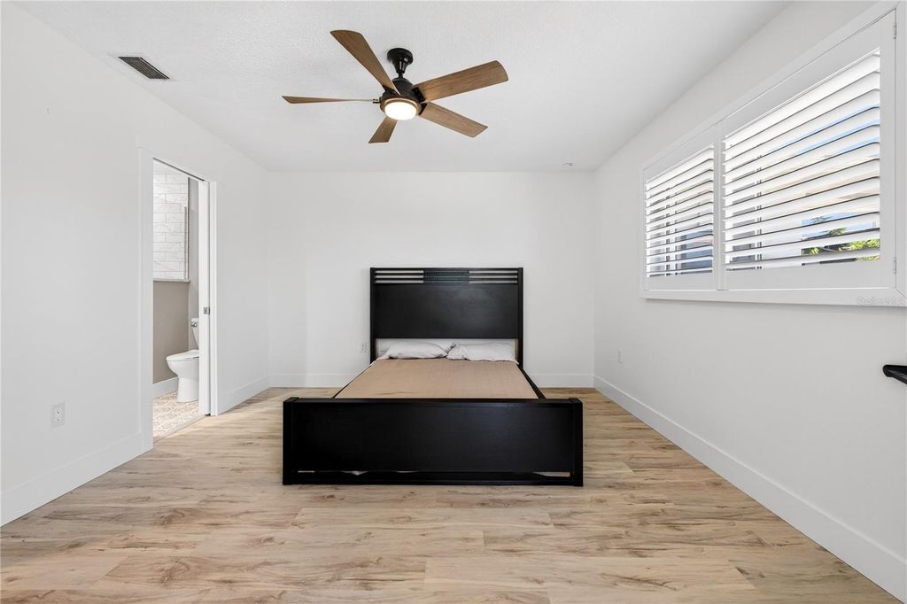 Image 26 of property listing at 620 FAIR WINDS DRIVE 620, Nokomis, FL 34275