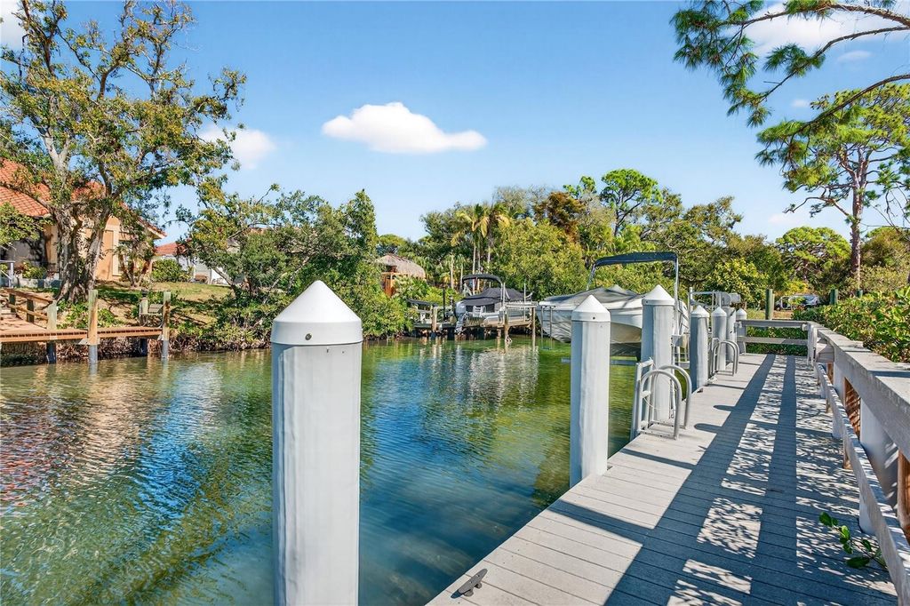 Image 42 of property listing at 620 FAIR WINDS DRIVE 620, Nokomis, FL 34275