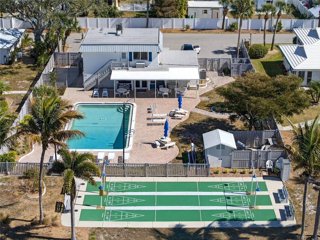 Image 45 of property listing at 620 FAIR WINDS DRIVE 620, Nokomis, FL 34275