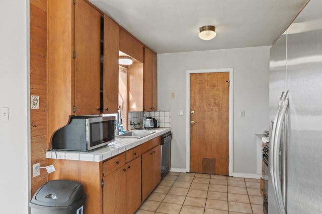 3125 Kobrock Way, Carmichael, CA 95608