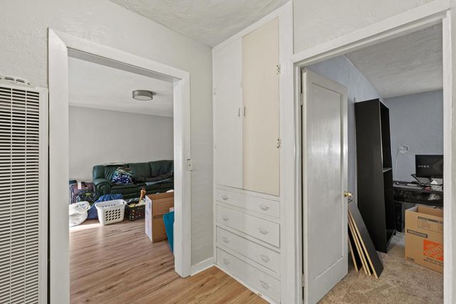 3125 Kobrock Way, Carmichael, CA 95608