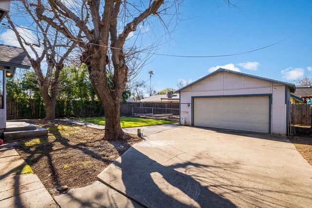 3125 Kobrock Way, Carmichael, CA 95608