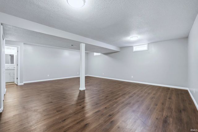 5220 Vermont Lane, Fort Wayne, IN 46815