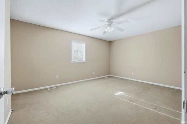 5220 Vermont Lane, Fort Wayne, IN 46815