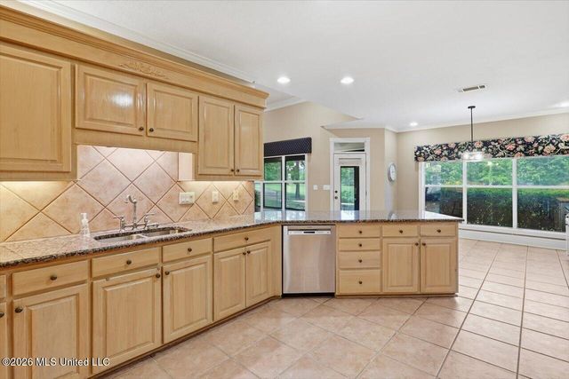 95 Woodlands Green Drive, Brandon, MS 39047