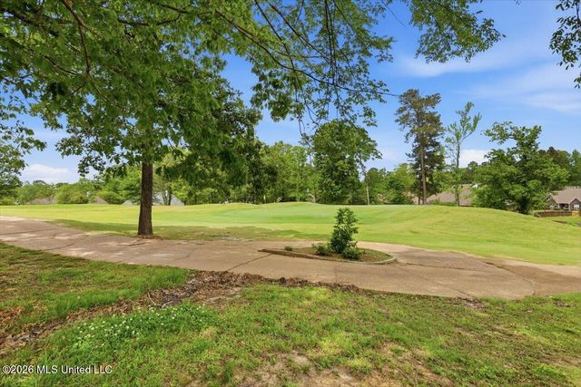 95 Woodlands Green Drive, Brandon, MS 39047