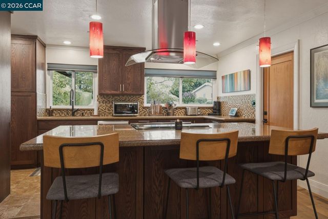 917 Hamilton Dr, Pleasant Hill, CA 94523