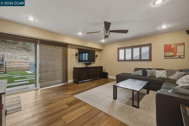 917 Hamilton Dr, Pleasant Hill, CA 94523