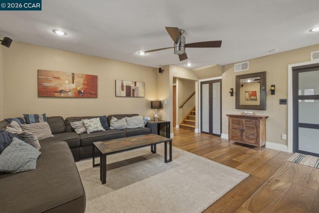 917 Hamilton Dr, Pleasant Hill, CA 94523