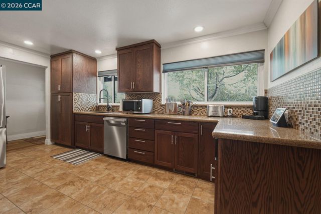 917 Hamilton Dr, Pleasant Hill, CA 94523