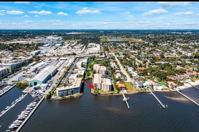 896 N Federal Highway 132, Lantana, FL 33462