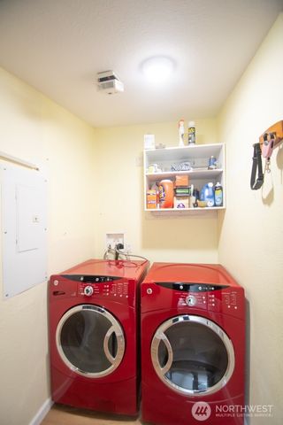307 S 3rd Ave, Pe Ell, WA 98572