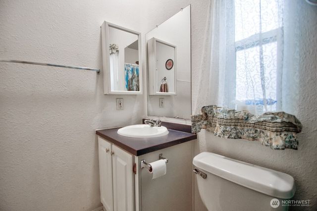 307 S 3rd Ave, Pe Ell, WA 98572