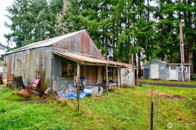 307 S 3rd Ave, Pe Ell, WA 98572