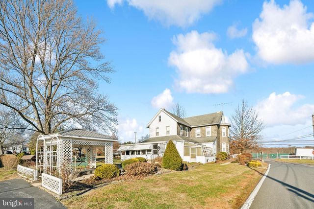 411 SWAMP PIKE, Schwenksville, PA 19473