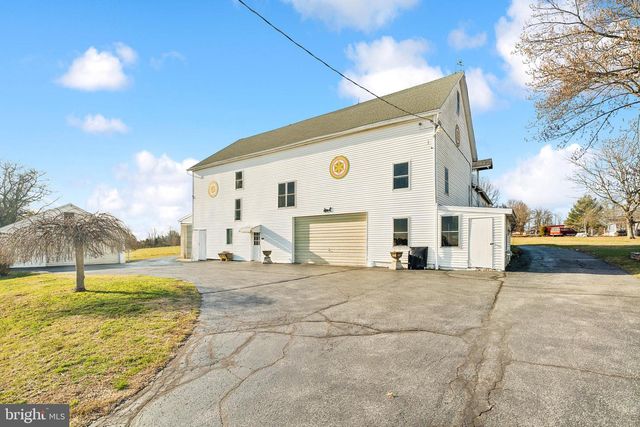 411 SWAMP PIKE, Schwenksville, PA 19473