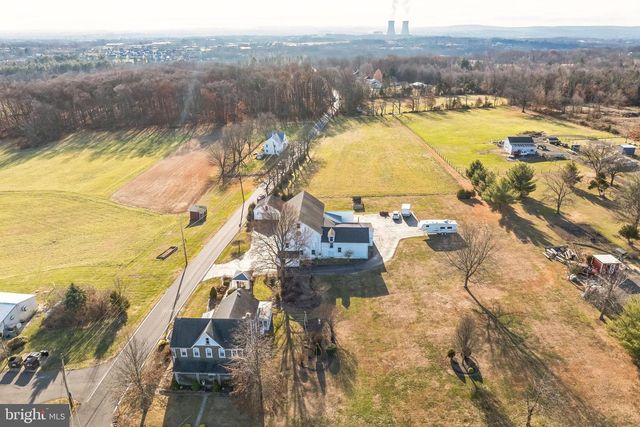 411 SWAMP PIKE, Schwenksville, PA 19473