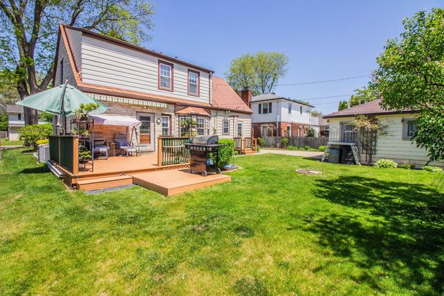 12209 Cathedral AVENUE, Wauwatosa, WI 53226