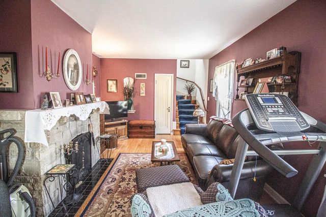 12209 Cathedral AVENUE, Wauwatosa, WI 53226
