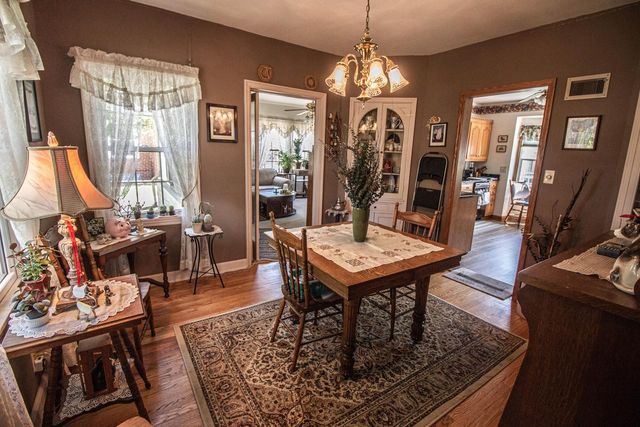 12209 Cathedral AVENUE, Wauwatosa, WI 53226