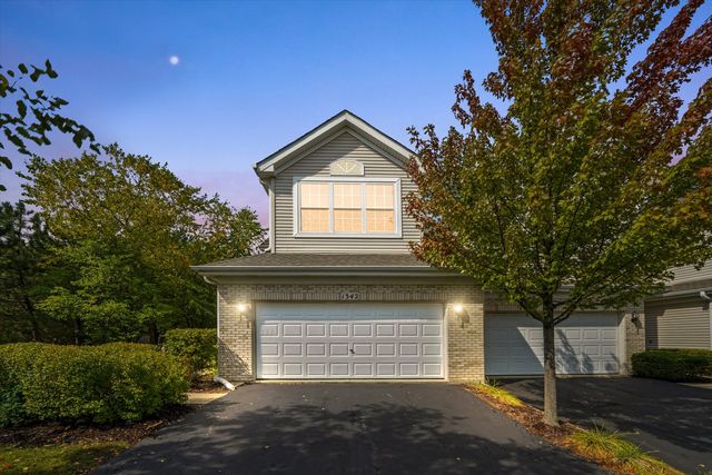 1342 LUNT Court, Schaumburg, IL 60193