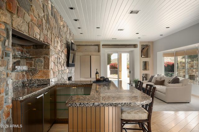 7224 N LAKESIDE Lane, Paradise Valley, AZ 85253