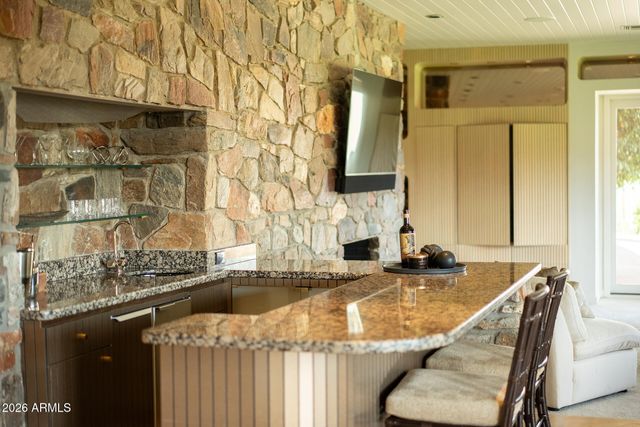 7224 N LAKESIDE Lane, Paradise Valley, AZ 85253