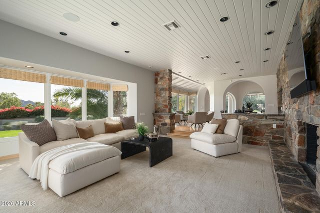 7224 N LAKESIDE Lane, Paradise Valley, AZ 85253