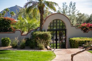 7224 N LAKESIDE Lane, Paradise Valley, AZ 85253