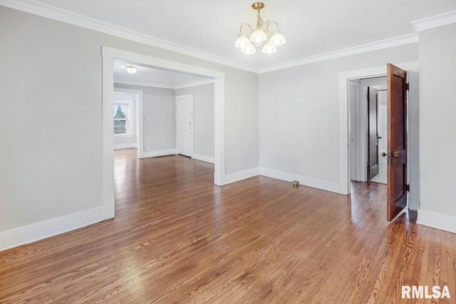 1803 W MAIN Street, Peoria, IL 61606