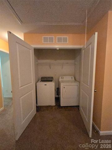 9138 Bradstreet Commons Way, Charlotte, NC 28215