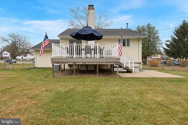 419 SUNSET DR, Downingtown, PA 19335