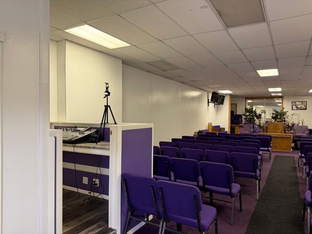 5818 W North Avenue, Chicago, IL 60639