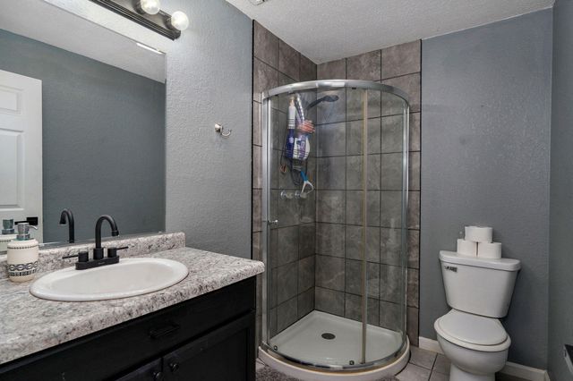 425 W Aldrich Road, Bolivar, MO 65613