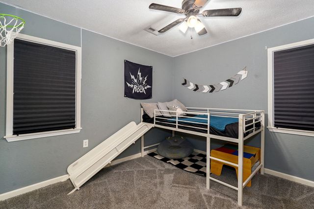 425 W Aldrich Road, Bolivar, MO 65613