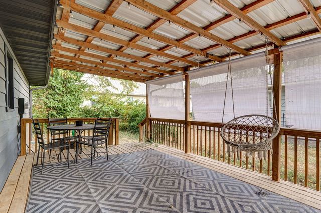 425 W Aldrich Road, Bolivar, MO 65613