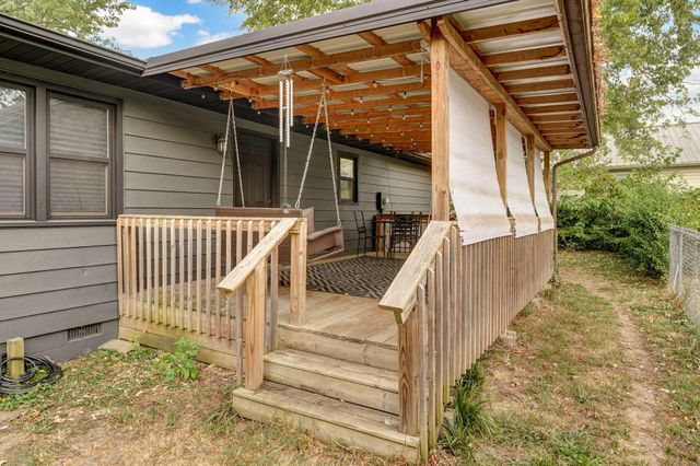 425 W Aldrich Road, Bolivar, MO 65613