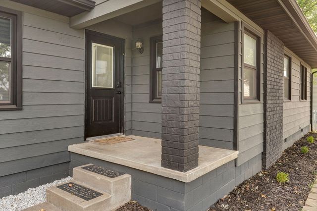 425 W Aldrich Road, Bolivar, MO 65613