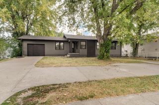 425 W Aldrich Road, Bolivar, MO 65613