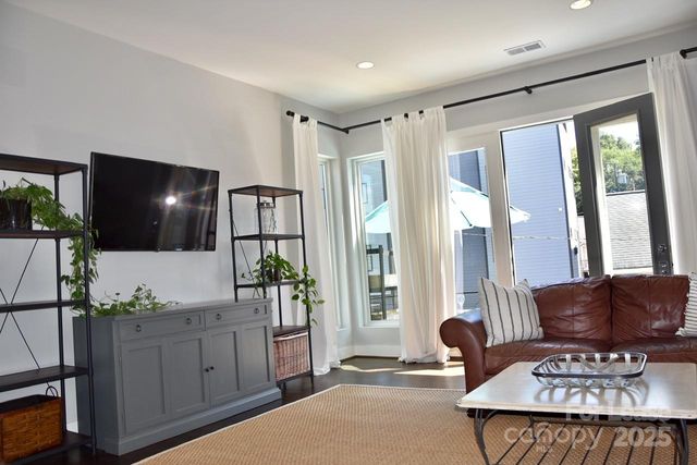 916 Westbrook Drive B, Charlotte, NC 28202